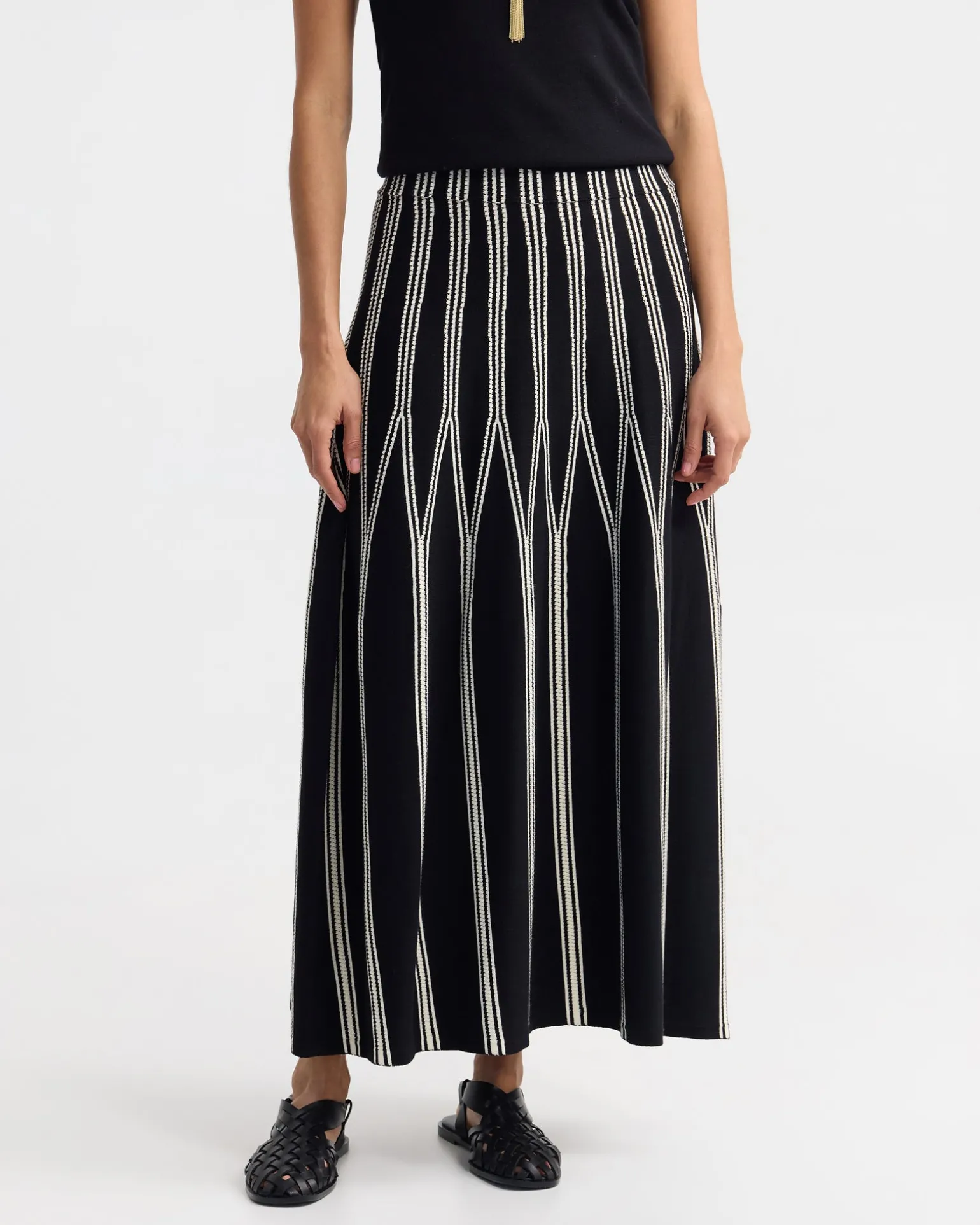 Jacqui Knit Stretch Skirt
