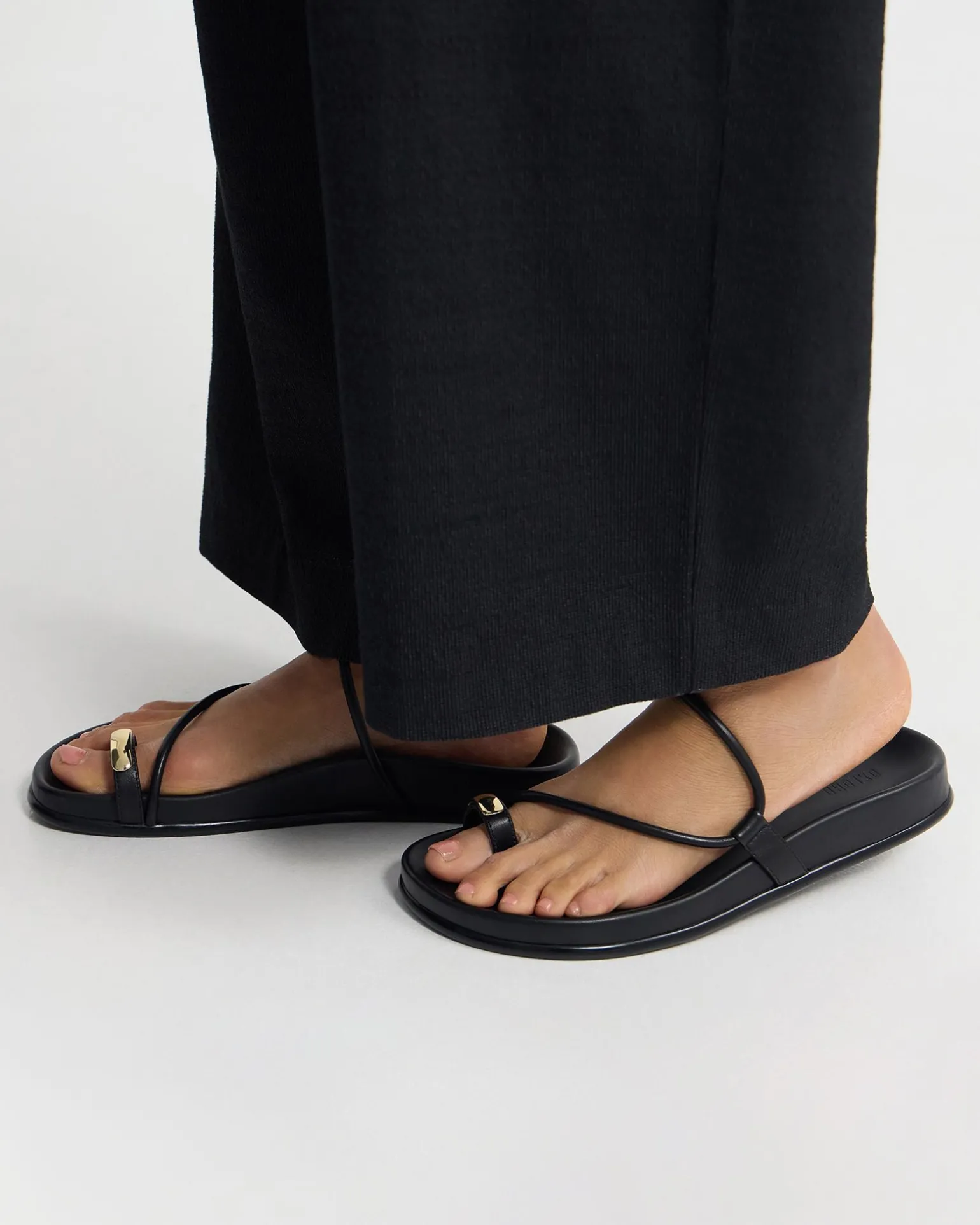 Lee Toe Ring Sandal