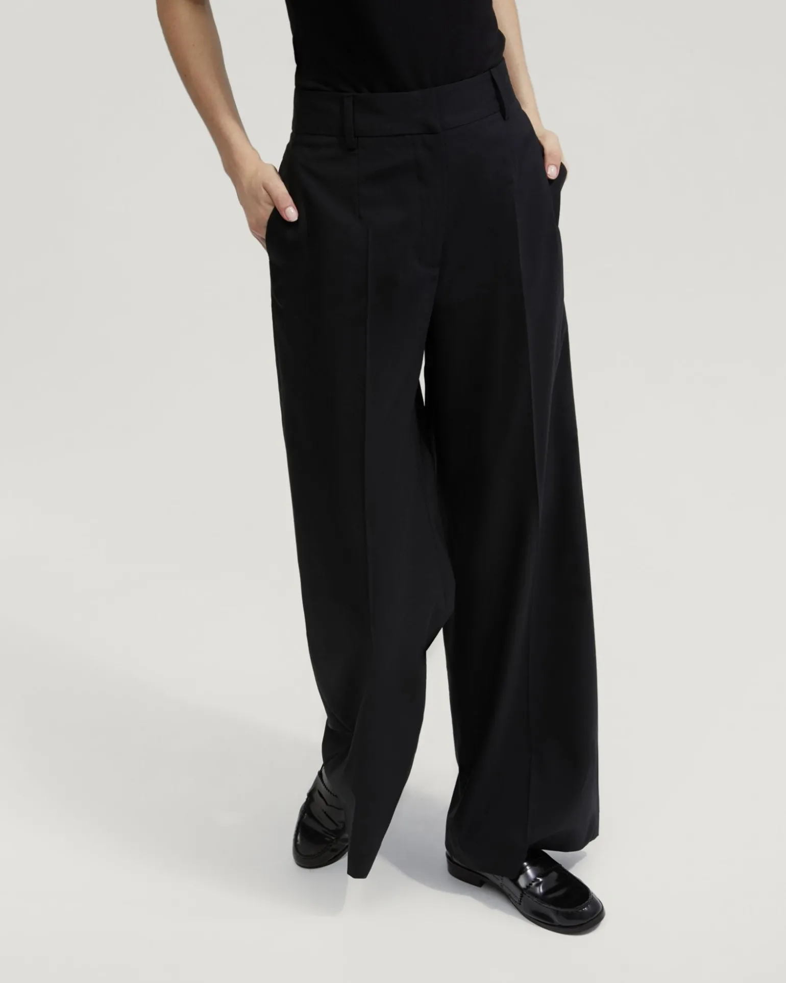 Lydia Wool Stretch Suit Pants
