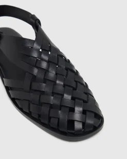 Noa Fisherman Sandal