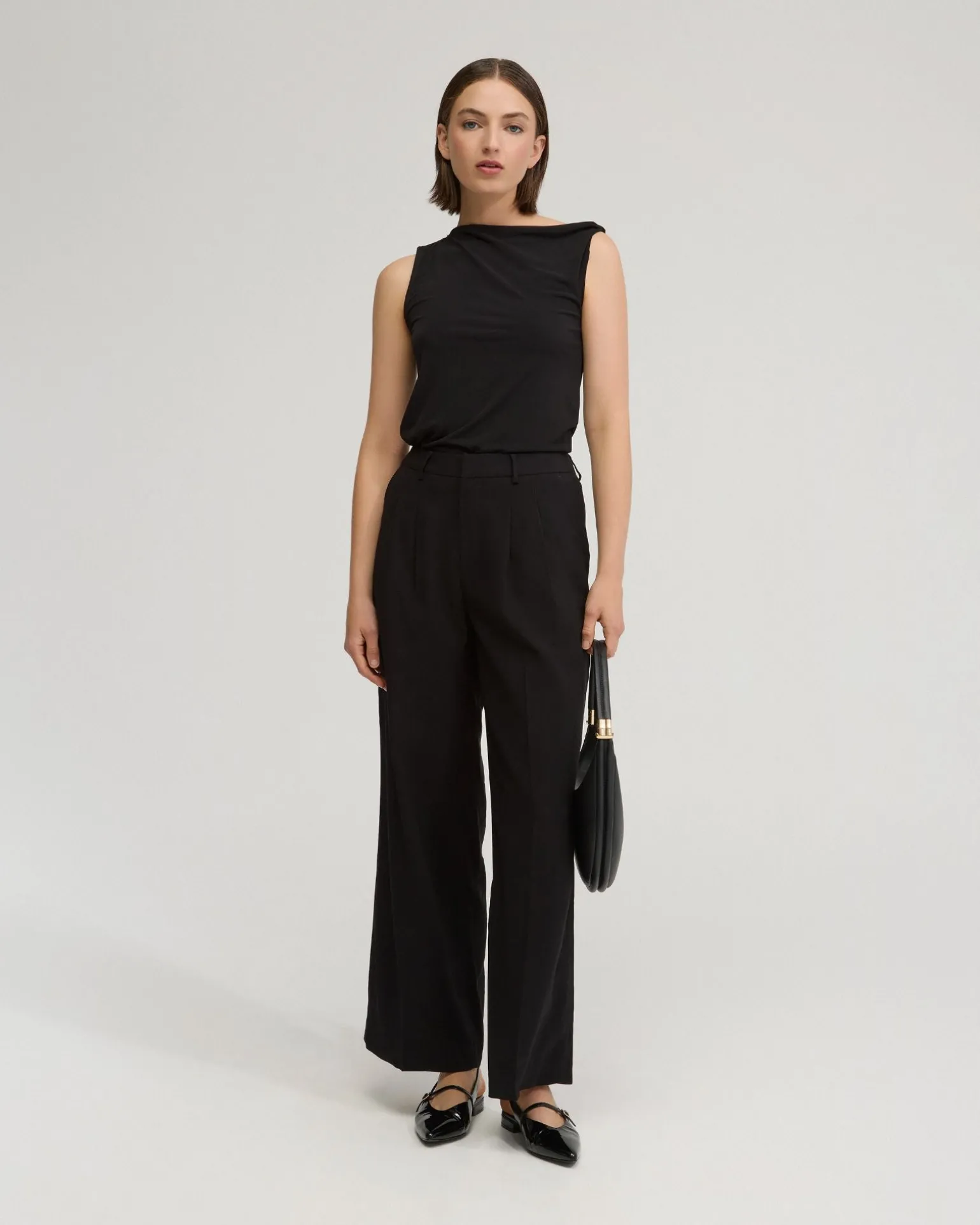 Nova Twist Shoulder Top