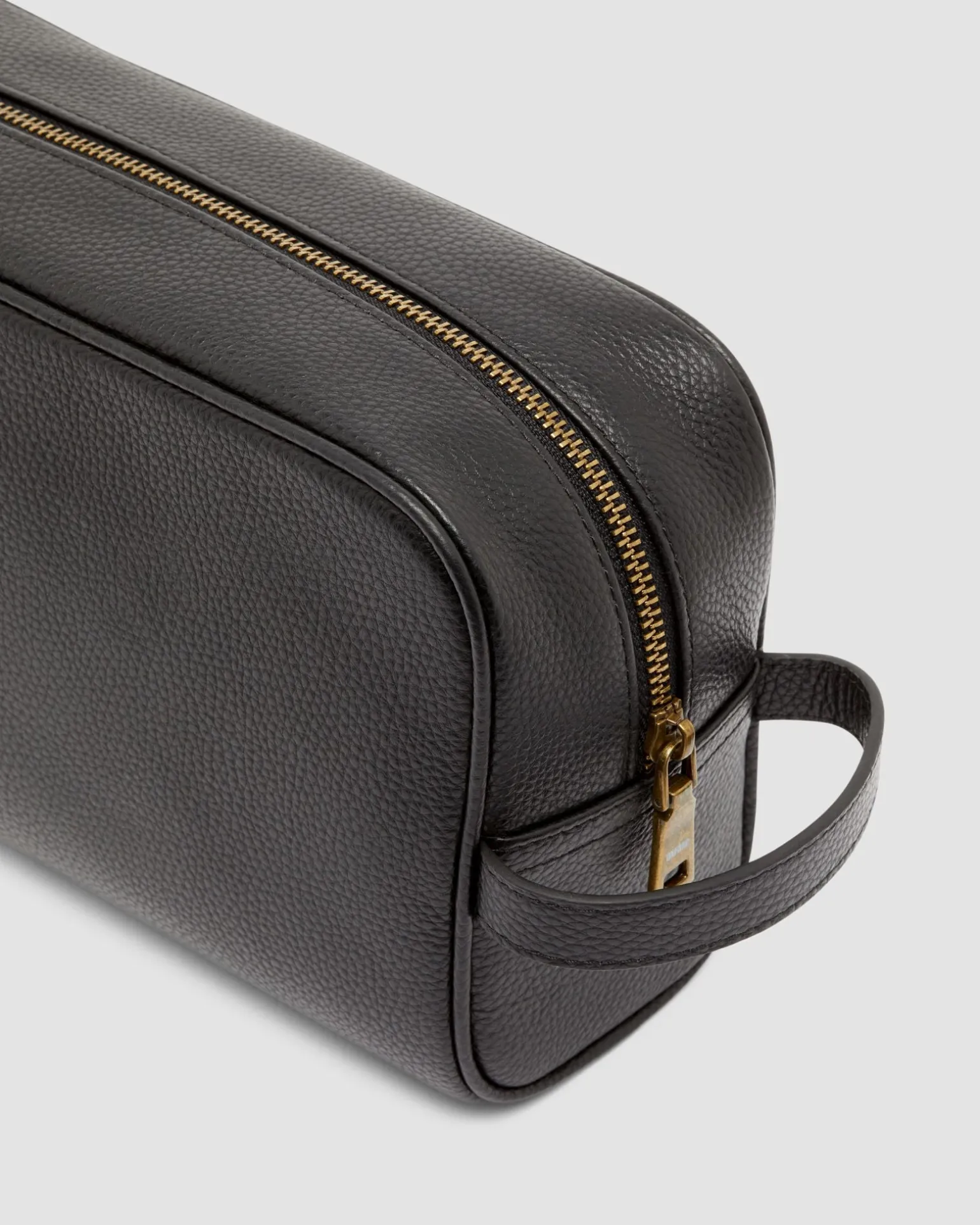 Royce Leather Wash Bag