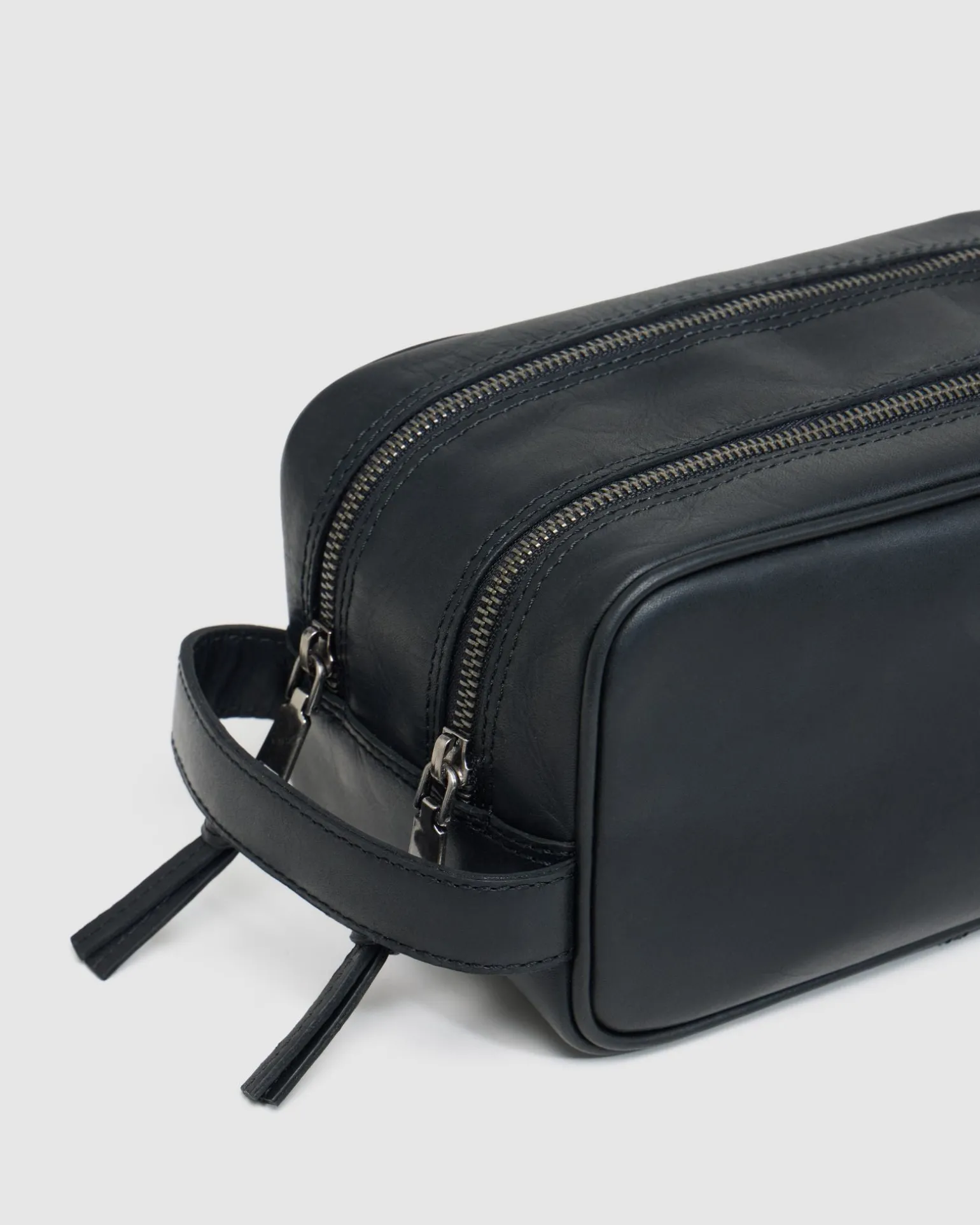 Traveller Leather Wash Bag