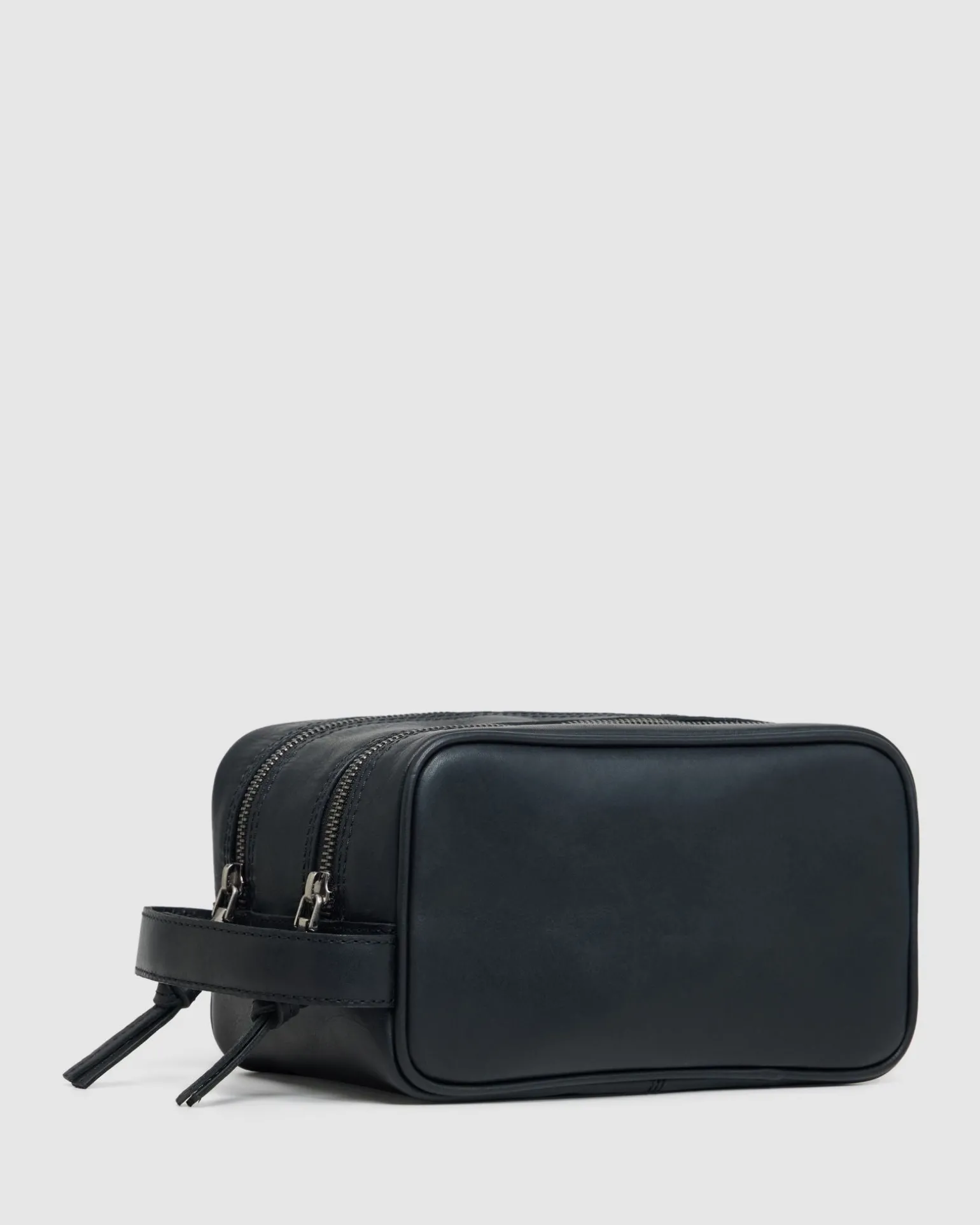 Traveller Leather Wash Bag